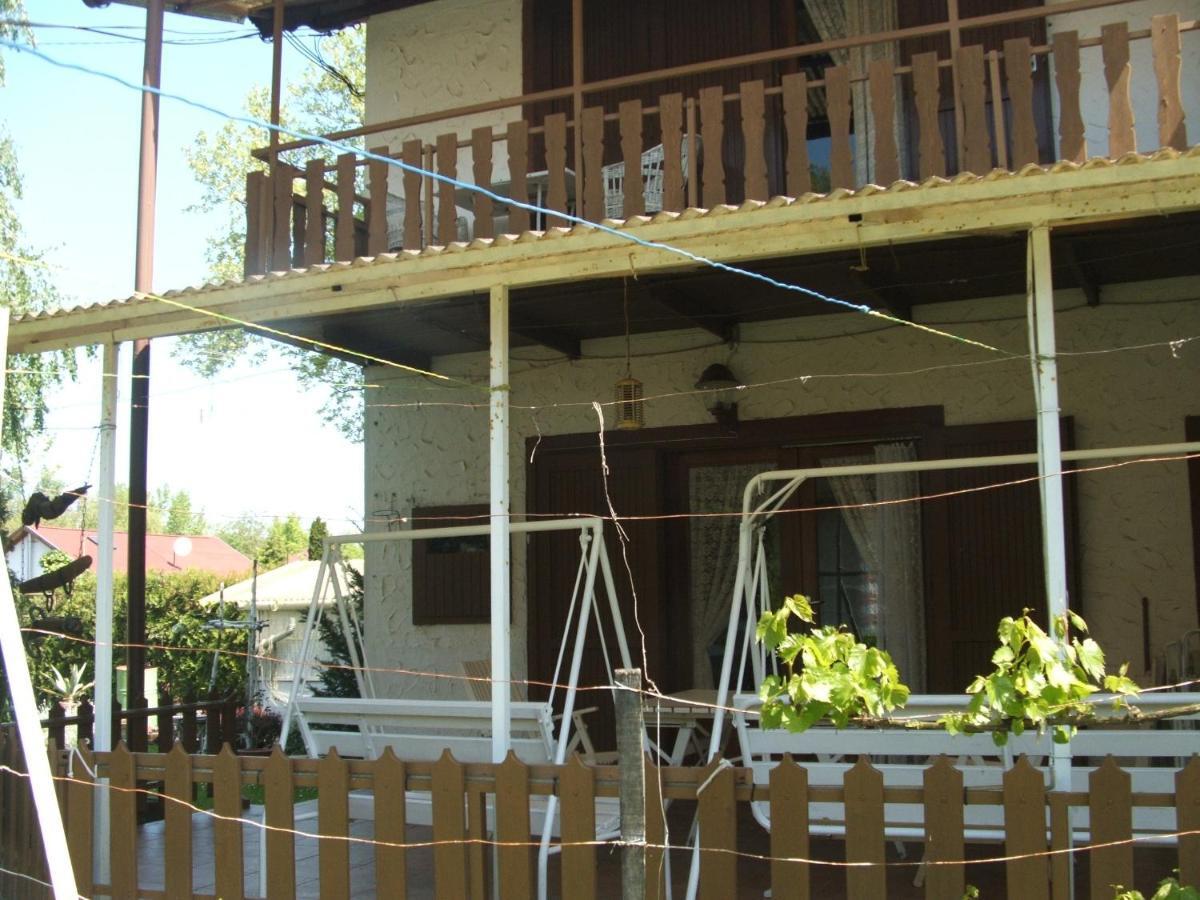מלון Balatonszárszó Agancs Vendeghaz מראה חיצוני תמונה